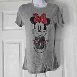 Form fitting slim minnie mouse tshirt